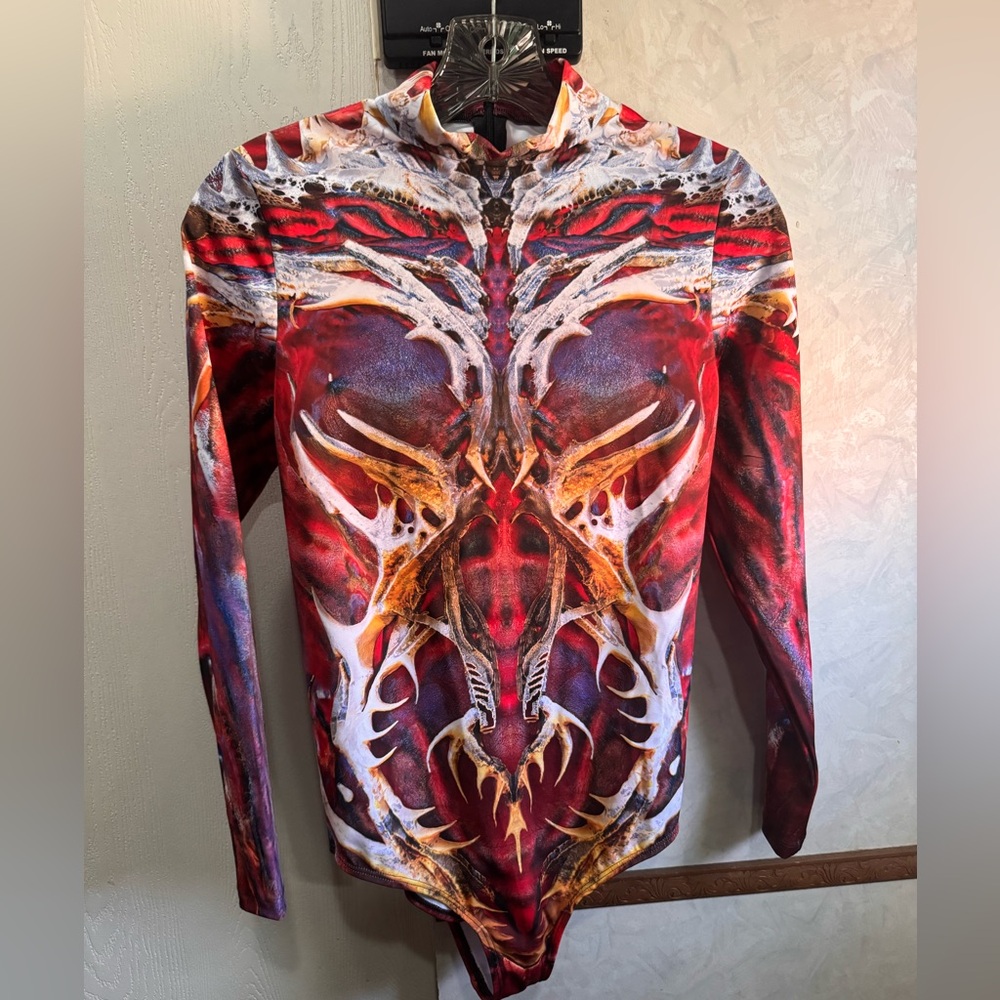 Devil Walking Women Graphic Long Sleeve Bodysuit. Size L